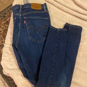 Levi mile high super skinny Jean